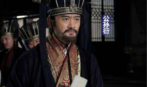 赢驷和嬴政是什么关系