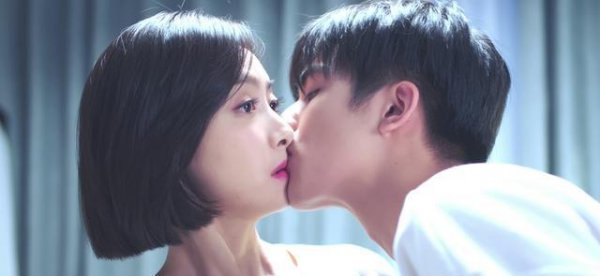 暗恋你的男生吃醋最明显表现