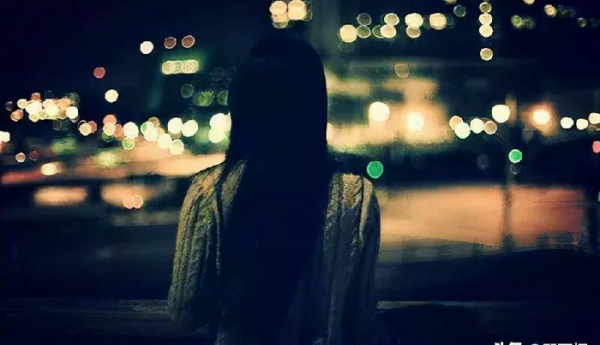 男人面对有感觉的女人