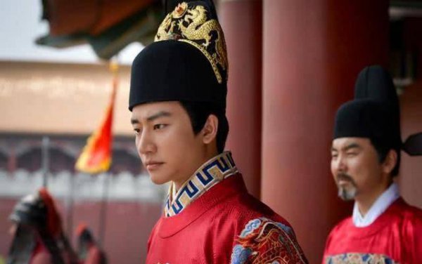 八府巡按相当于现在什么官