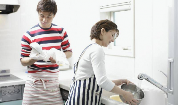 婚外情离婚重组家庭会幸福吗