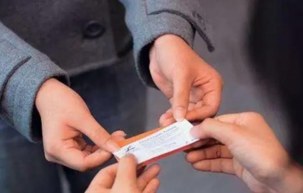 入殓师不能握手的原因