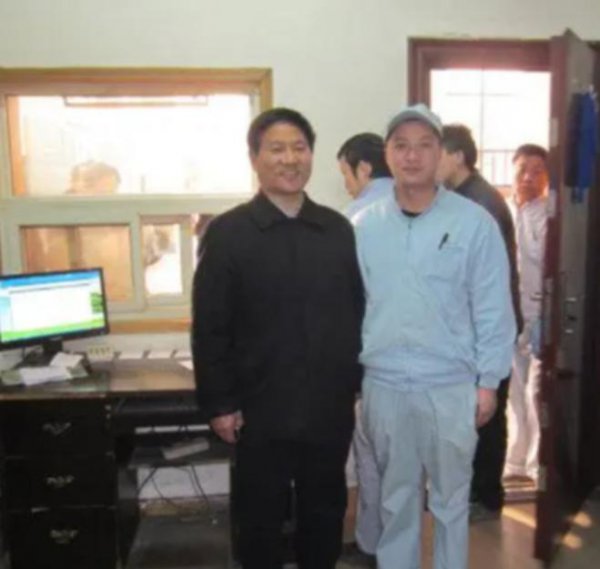 入殓师不能握手的原因