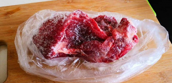 解冻肉的最快方法