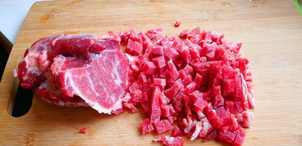 解冻肉的最快方法