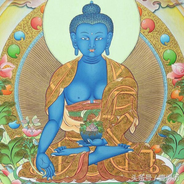 大雄宝殿内有哪三尊佛