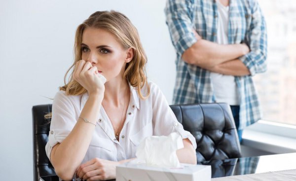 老公说断了但仍在与小三联系