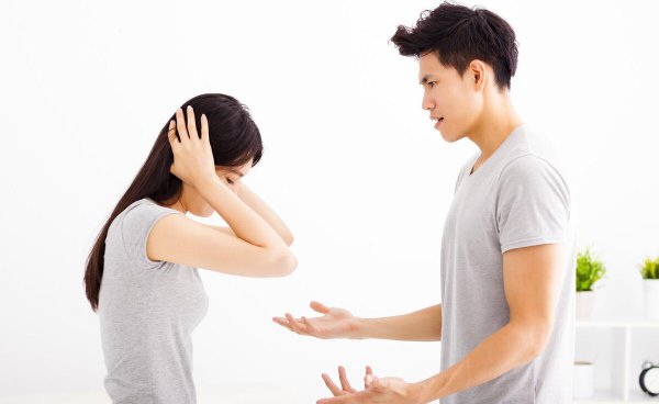 老公说断了但仍在与小三联系