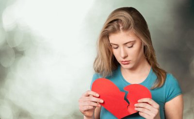 伤害过一个女孩还能挽回吗 女朋友伤透了心还能回头吗