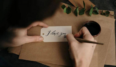 如何判断一个人是否喜欢自己 如何套路对方是否喜欢你