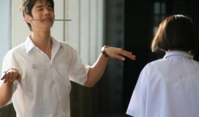 男人见到心动的女人的反应 如何看出对方喜欢你