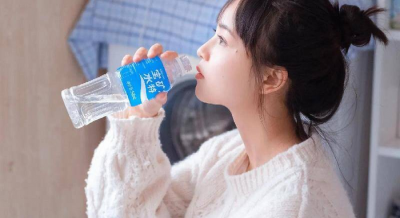 跟女朋友聊天没话题了怎么办 怎么跟女生聊天找话题