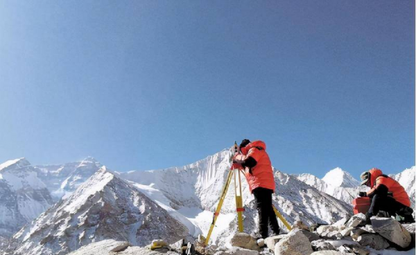 珠穆朗玛峰最新高度
