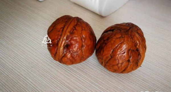 盘了40年的普通核桃值多少钱