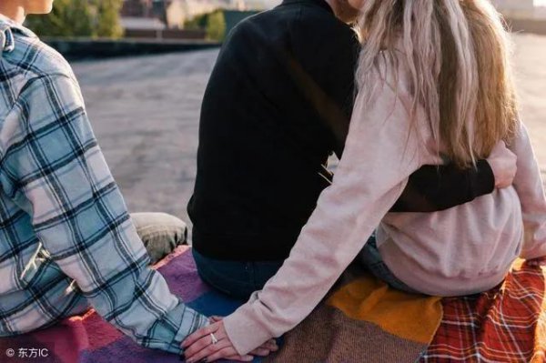 老公出轨还会亲热老婆吗