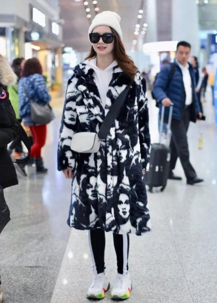 老爹鞋怎么搭配衣服