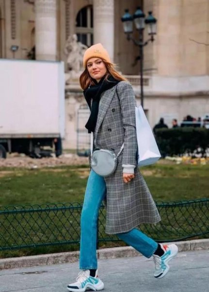 老爹鞋怎么搭配衣服