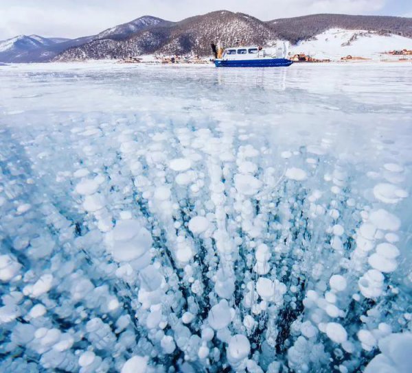 世界上最深的淡水湖