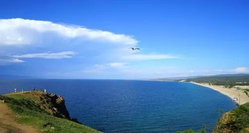 世界上最深的淡水湖