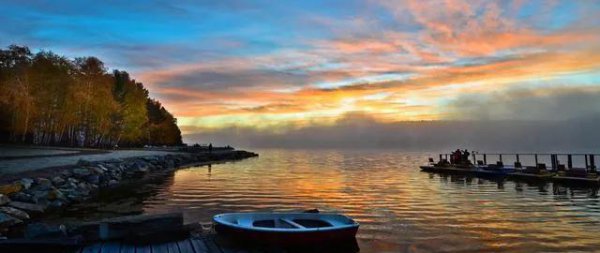 世界上最深的淡水湖