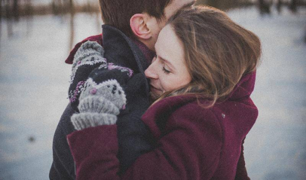 夫妻异地怎么维持感情交流