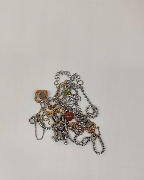 细项链打结了小妙招