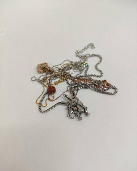 细项链打结了小妙招