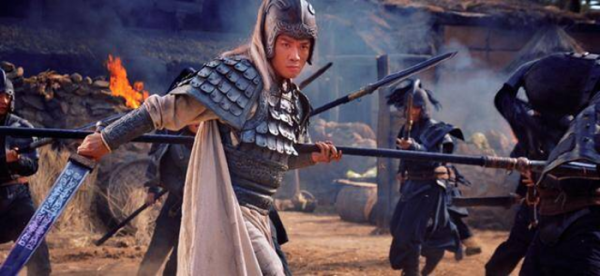 是谁在华容道放走了曹操