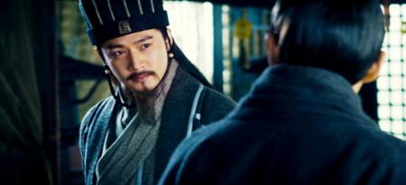 是谁在华容道放走了曹操