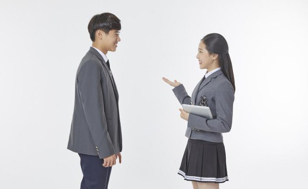 和女生第一次聊天开场白怎么说