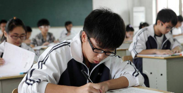 女孩考不上高中的出路