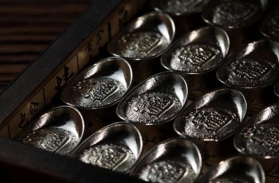 五十两银子相当于现在多少钱 古代五十两银子是多少人民币