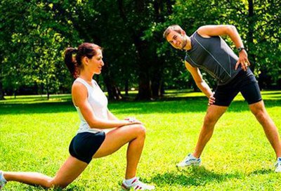 跑步后要做的10个拉伸运动 运动完如何做拉伸运动