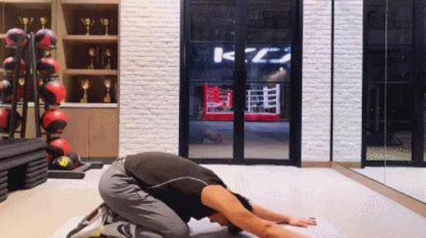 跑步后要做的10个拉伸运动