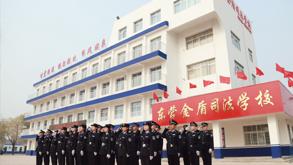 初中毕业能上警校吗