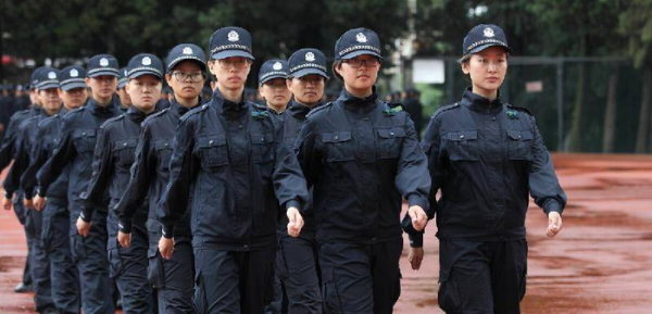 初中毕业能上警校吗