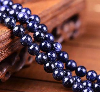 女生佩戴蓝砂石的禁忌 蓝砂石怎么佩戴有什么寓意