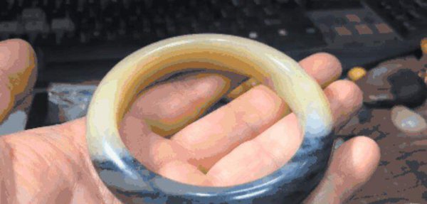 青花籽料有几种颜色