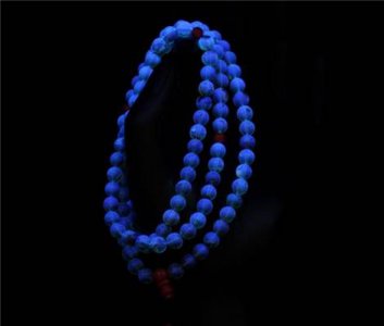 蓝珀血珀金珀哪个对身体好 蓝珀金珀血珀哪个好