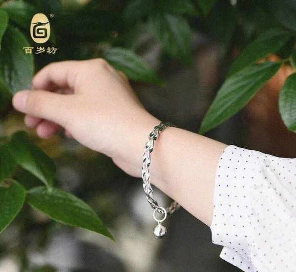 送银手镯代表什么意思