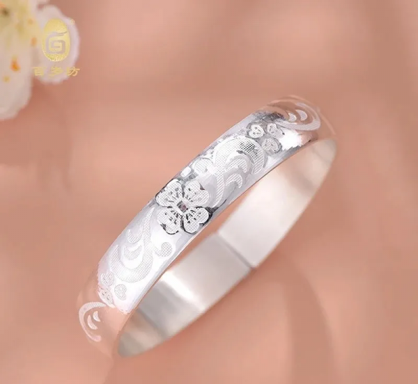 送银手镯代表什么意思