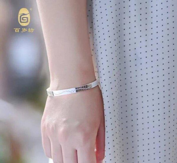 送银手镯代表什么意思