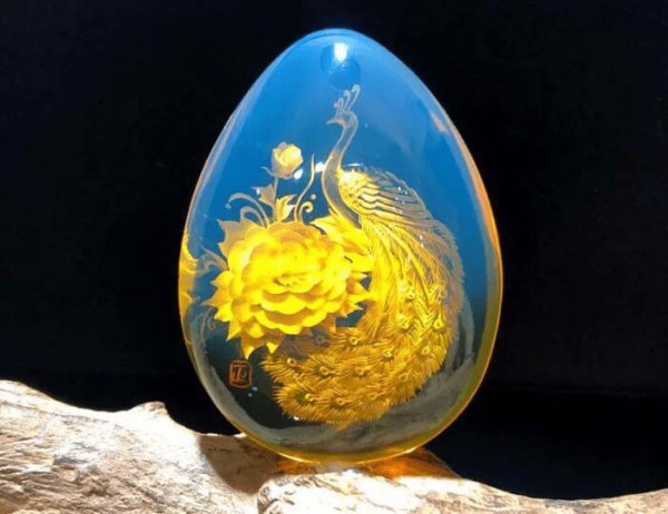 哪一种琥珀最名贵