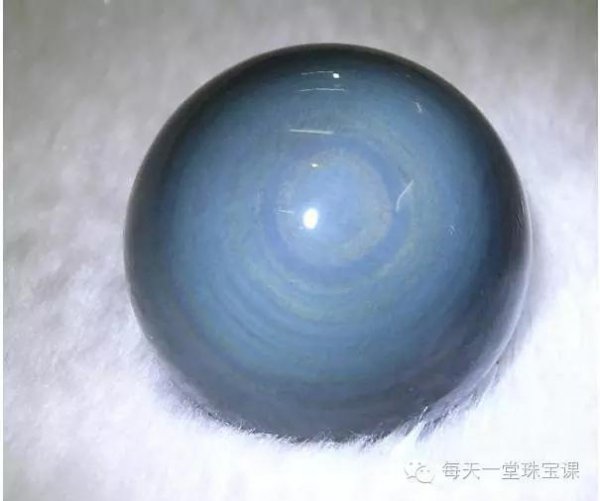 女人戴银曜石好还是金曜石好