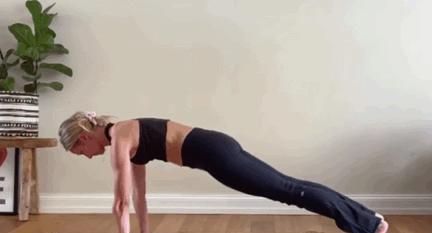 瑜伽平板支撑的正确做法