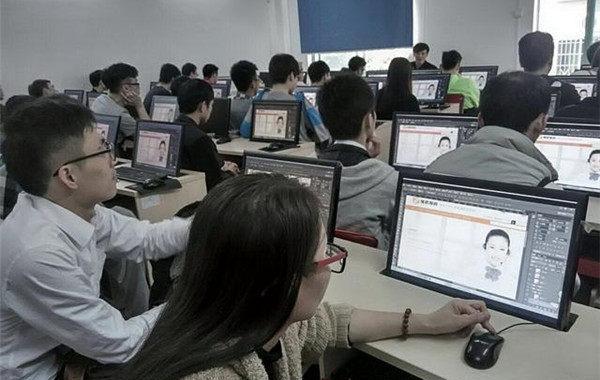 35岁女人无学历适合学点什么