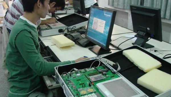 35岁女人无学历适合学点什么