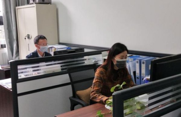 35岁女人无学历适合学点什么