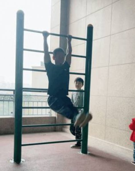 小区里的健身器材有哪些