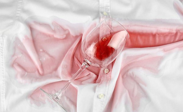 粉底液弄到衣服上怎么洗干净